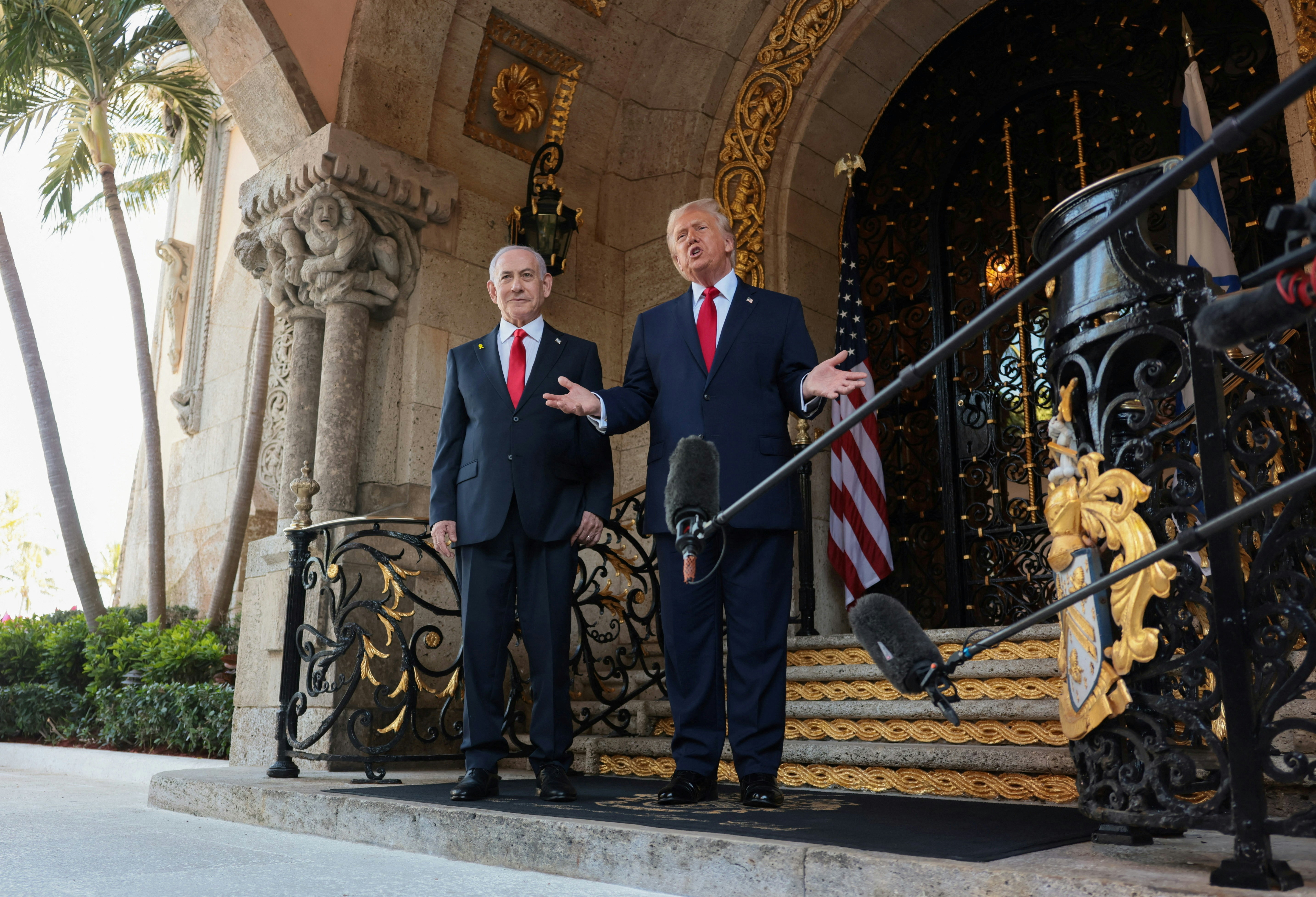圖為2025年12月29日，美國總統特朗普（Donald Trump）與以色列總理內塔尼亞胡（Benjamin Netanyahu）在佛羅里達州會面。（Reuters）