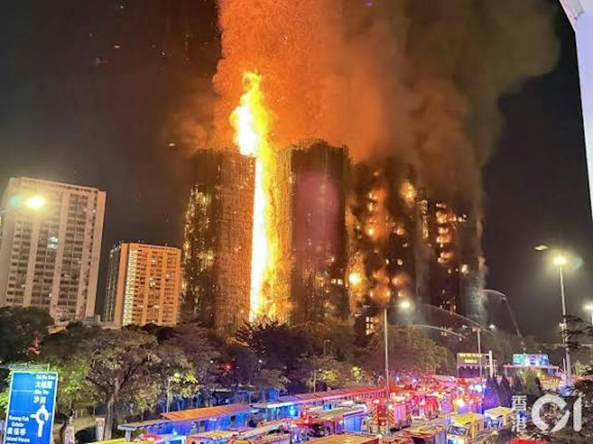 2025年步入尾聲,今年發生多宗公共事件對政府治理都有影響,最慘重的一定是11月26日的宏福苑五級火,造成161人死亡,79人受傷。(資料圖片) 2025年步入尾聲,今年發生多宗公共事件對政府治理都有影響,最慘重的一定是11月26日的宏福苑五級火,造成161人死亡,79人受傷。(資料圖片)