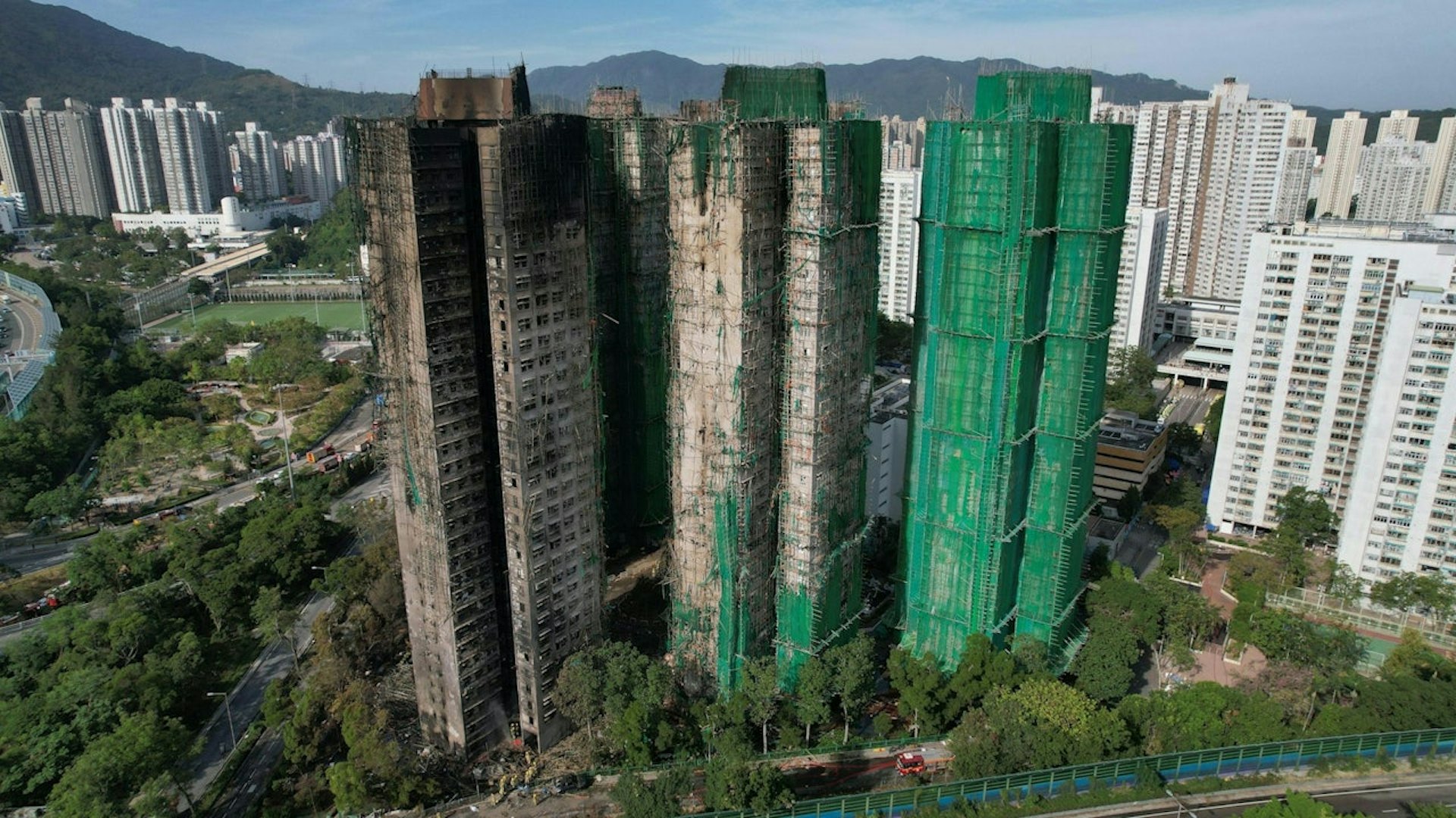 宏福苑八幢大廈之中,有七幢大廈火警鐘無響,居民錯過最好的逃生時機。(資料圖片) 宏福苑八幢大廈之中,有七幢大廈火警鐘無響,居民錯過最好的逃生時機。(資料圖片)