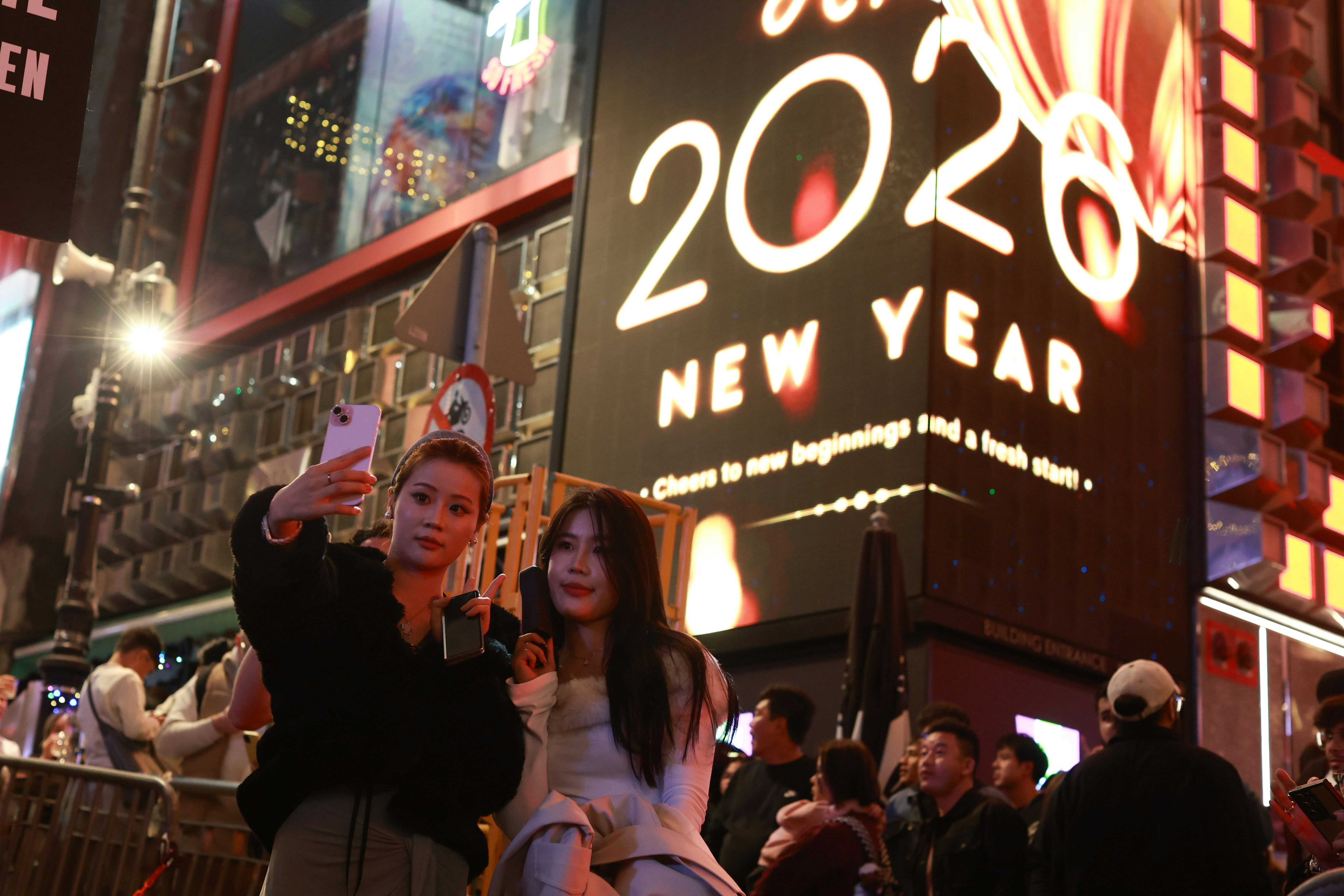 元旦天氣｜冷鋒漸南移天文台料明早12度入冬首發寒冷天氣警告