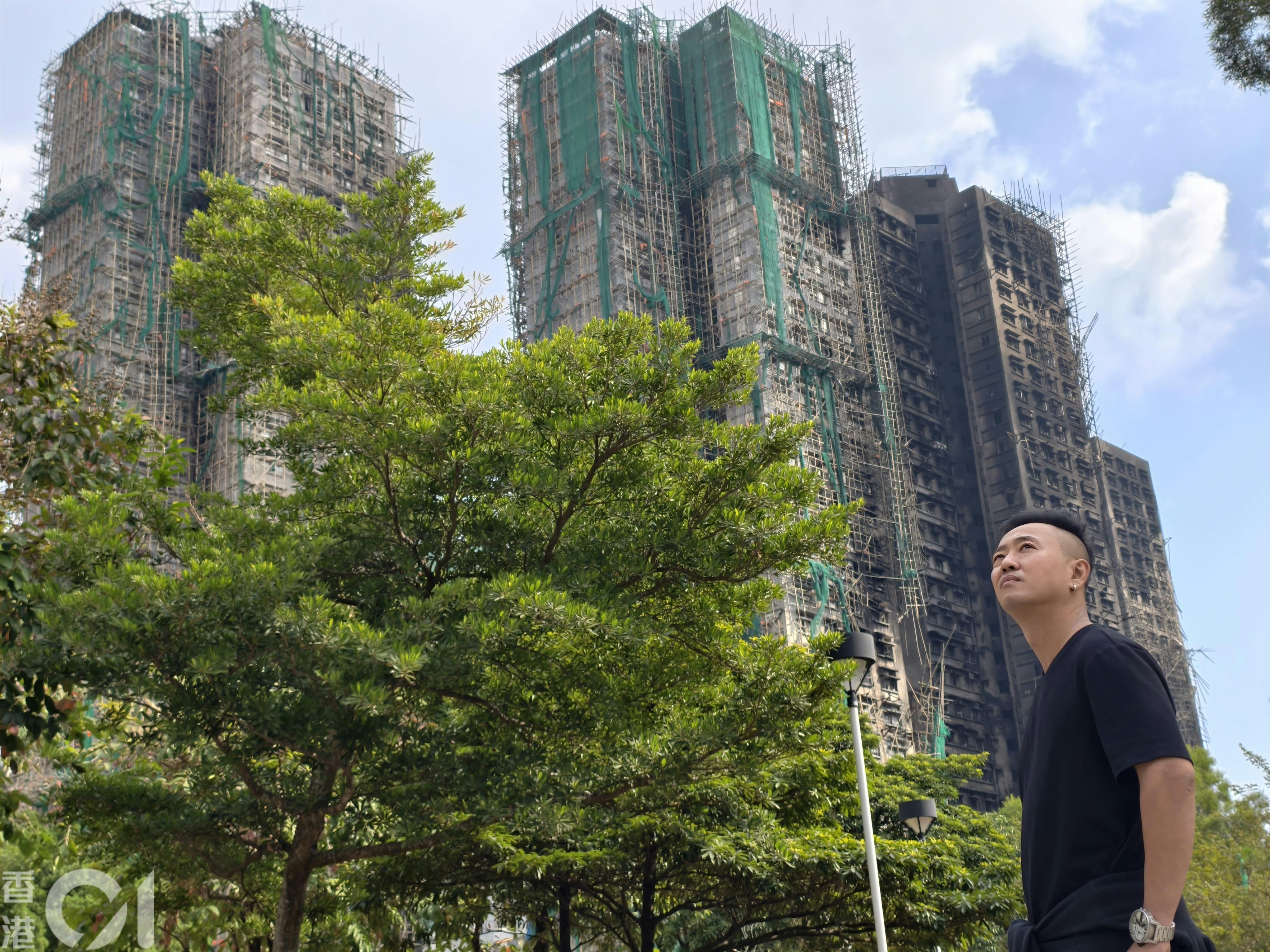 宏志閣居民戴先生指：「（宏志閣居民）我哋一樣有種有家歸不得嘅感覺，向出面顛沛流離」。（黃學潤攝）