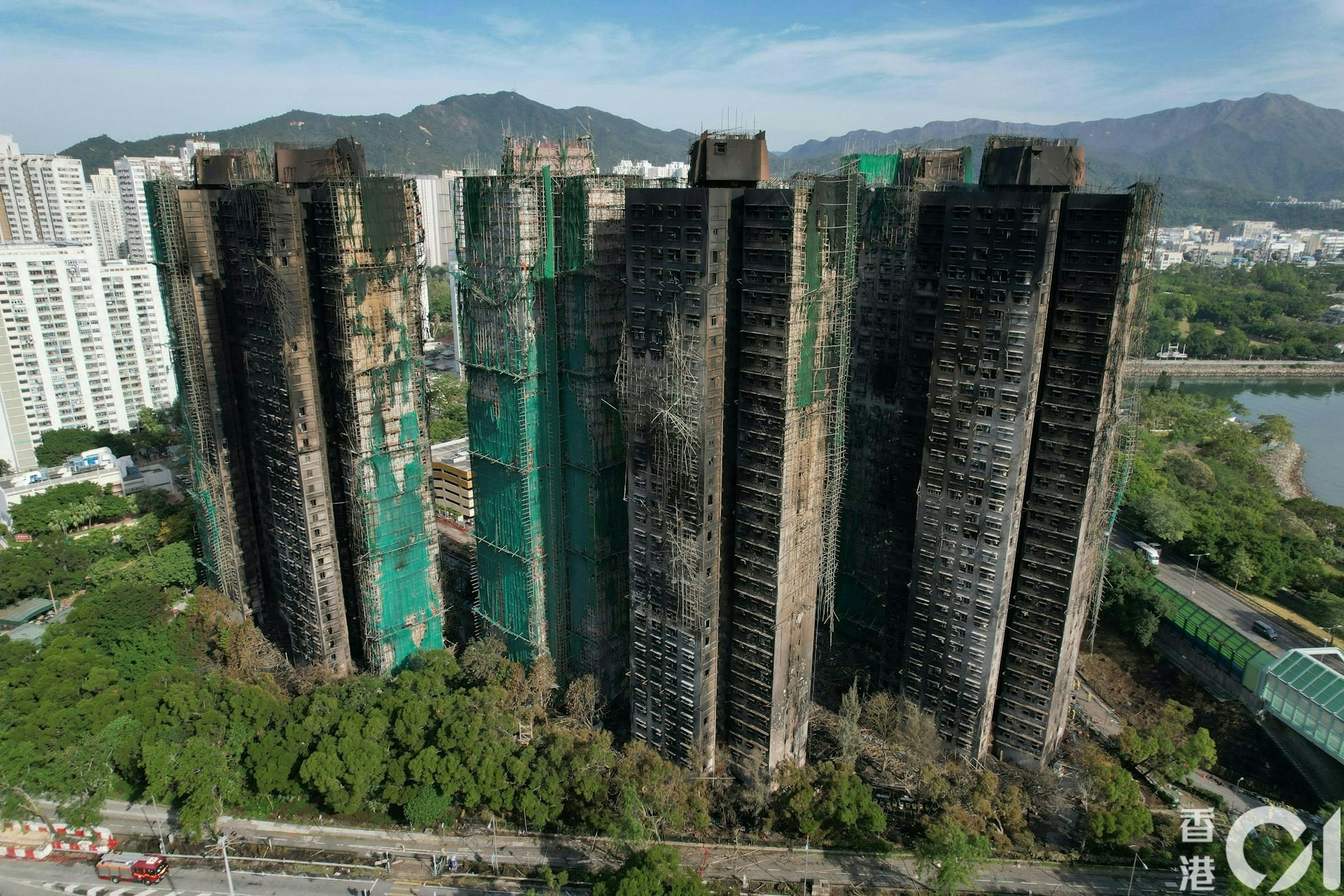 大埔宏福苑遭遇五級大火，七幢大廈滿目瘡痍，令數以千個家庭失去居所。 （資料圖片）