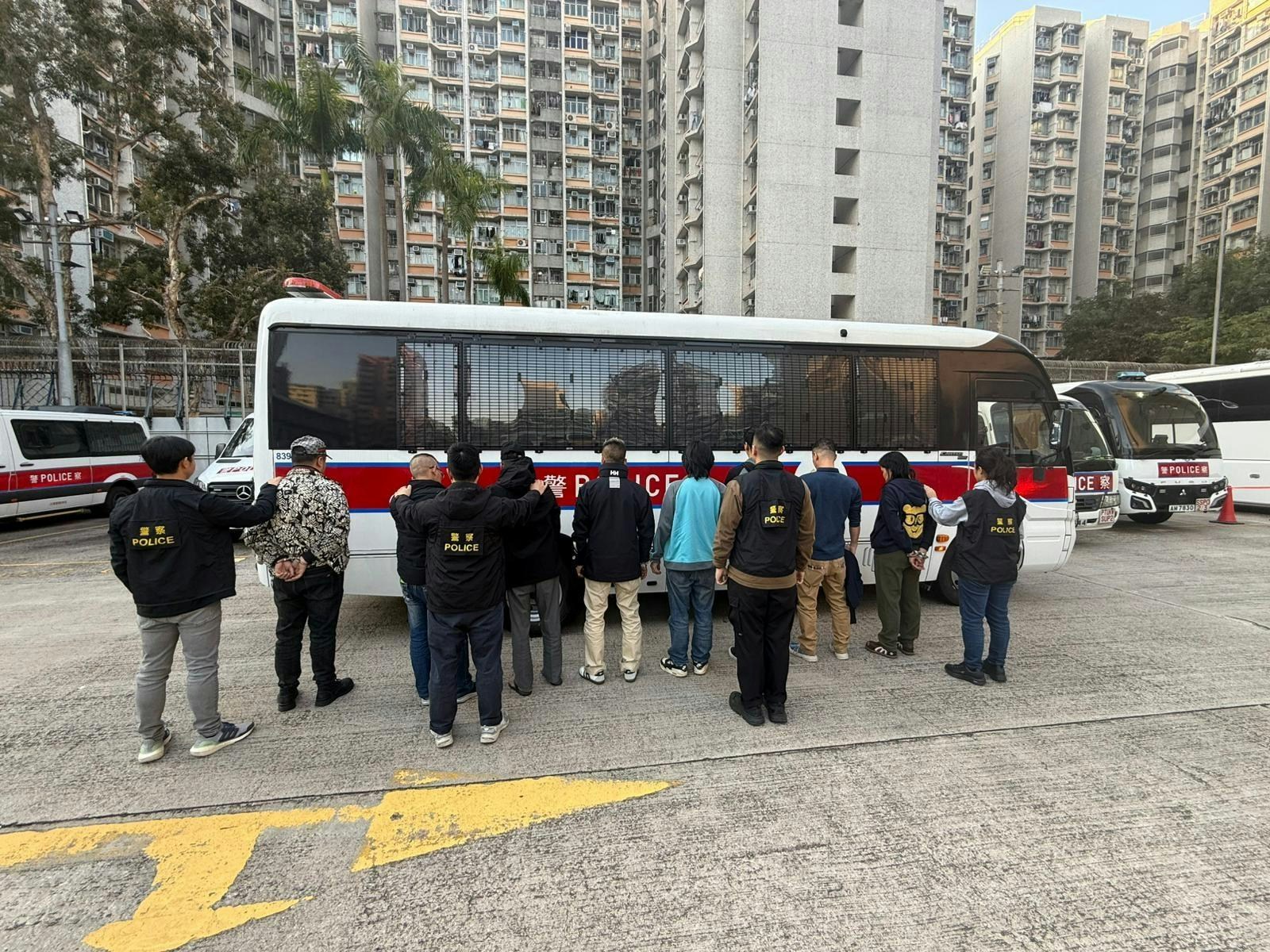 警搗長沙灣道非法釣魚機賭場 拘9人包括兩通緝犯