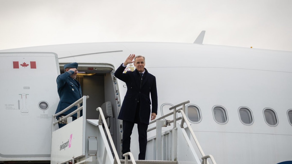 加拿大总理卡尼抵达北京 开始访华