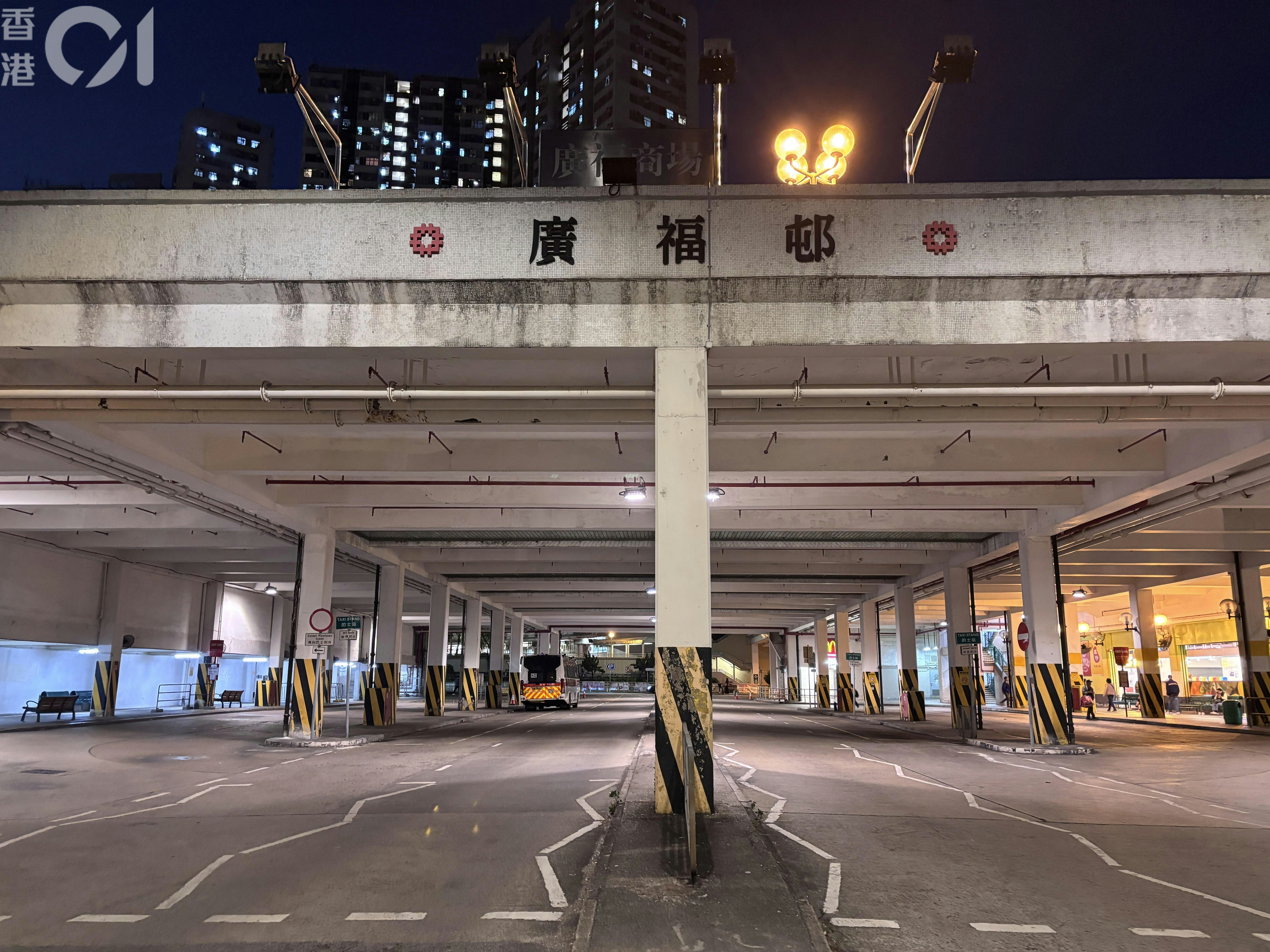 除政府車輛、住戶及送貨車輛外，其他車輛未經許可均禁止進入廣福巴士總站。（林振華攝）