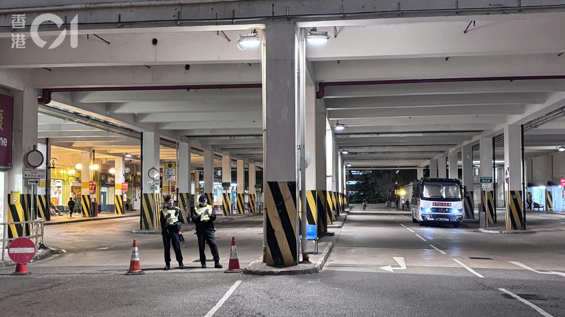 宏福苑火|部分路段仍封巴士改道 廣福邨長者呻辛苦盼早日開路 宏福苑火|部分路段仍封巴士改道 廣福邨長者呻辛苦盼早日開路