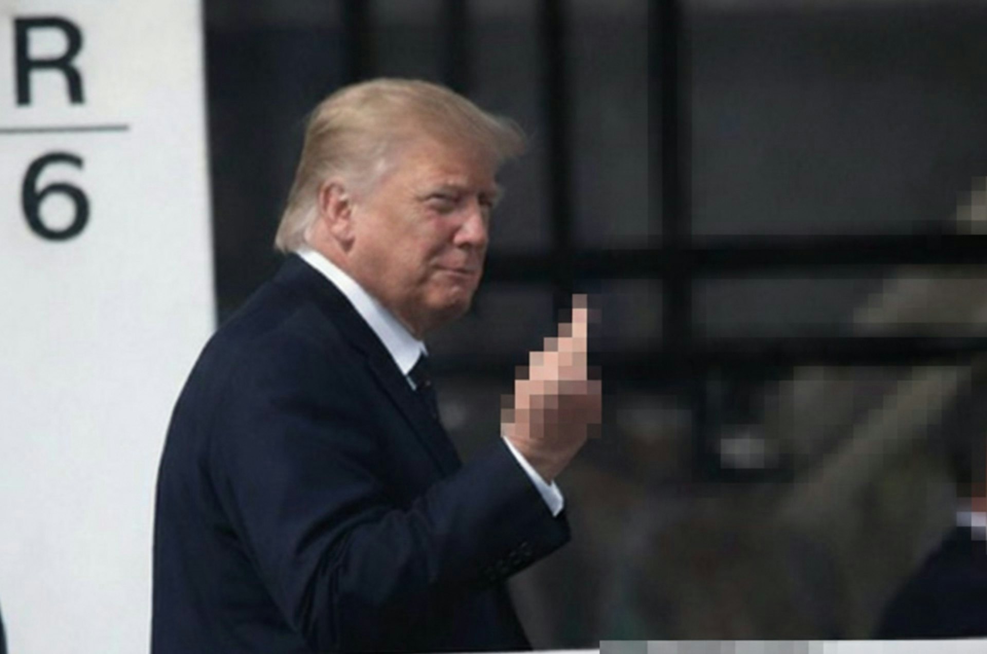 特朗普二进宫颠覆世界：从霸主变流氓未来三年西半球欧洲两手抓