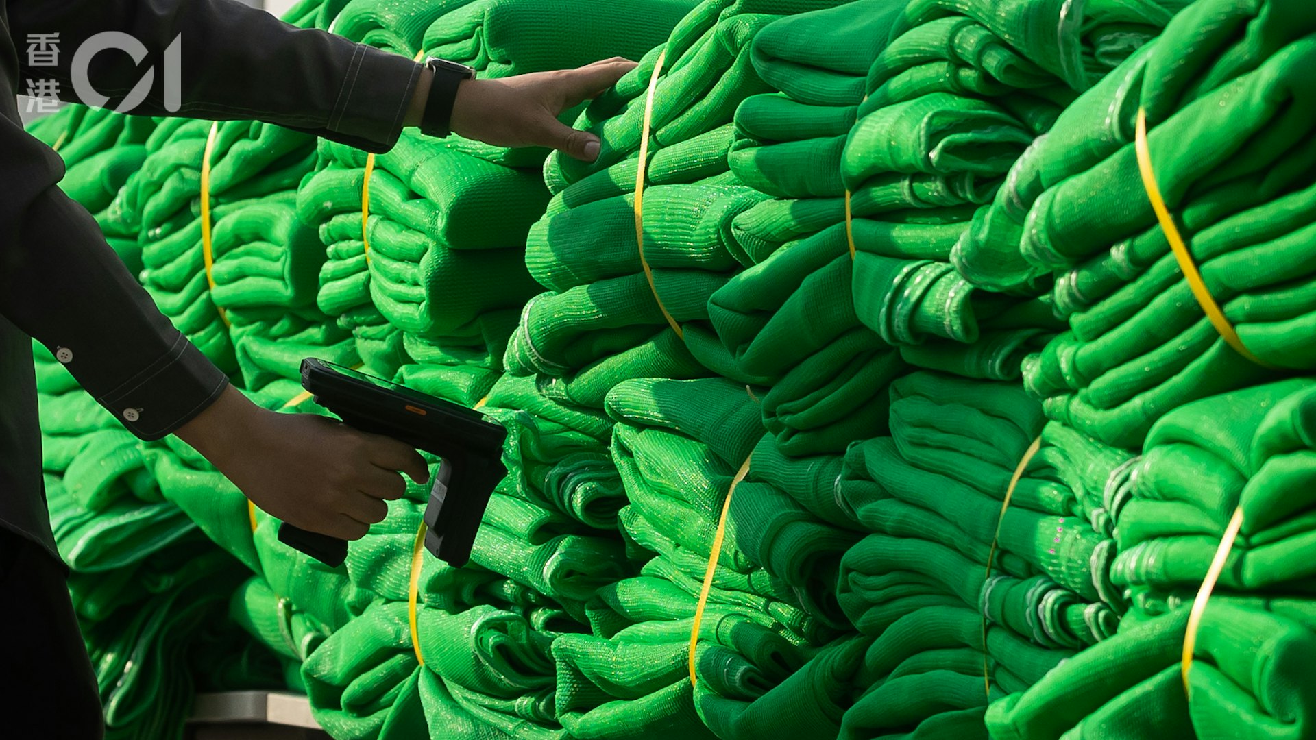 棚網違規上架須急下架 業界料因年尾趕工 斥魯莽:必定有處分 棚網違規上架須急下架 業界料因年尾趕工 斥魯莽:必定有處分