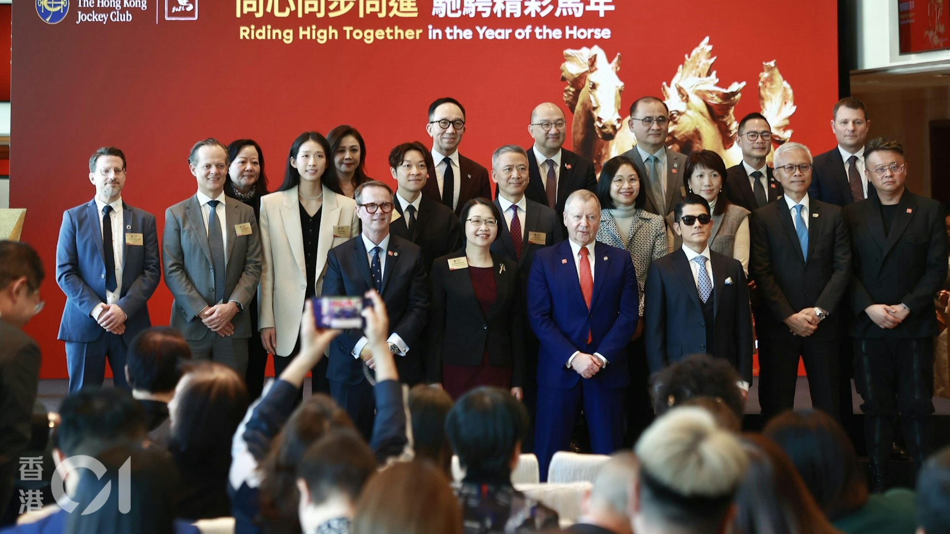 馬年賀歲煙花匯演大年初二2.18維港舉行 歷時23分鐘預算約1900萬 馬年賀歲煙花匯演大年初二2.18維港舉行 歷時23分鐘預算約1900萬