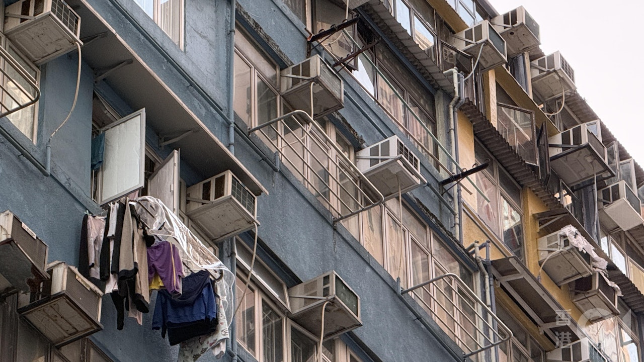施政報告|李家超:不用高壓手段取締劣質劏房 免住戶無瓦遮頭