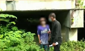 泰國曼谷巴域區（Prawet）地區近日發生一起駭人聽聞的暴力事件，三名年齡介於9歲至15歲的男童，涉嫌在路邊縱火焚燒一名流浪漢。（X@MorningNewsTV3）