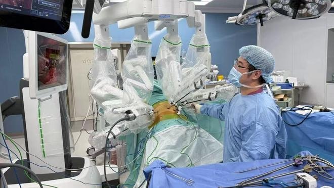 加拿大医生豪花16万赴沪为女求医“保脾”成功盛赞中国医疗技术