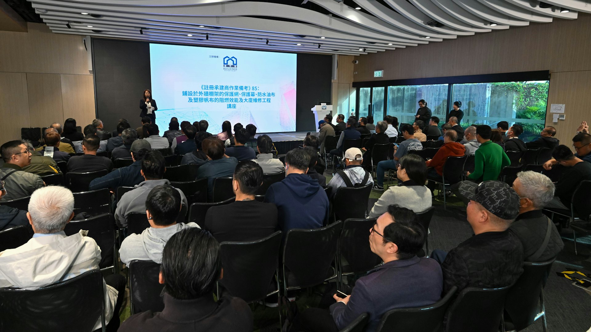 宏福苑大火|屋宇署揭13幢維修樓宇違消防措施 2幢無糾正須停工 宏福苑大火|屋宇署揭13幢維修樓宇違消防措施 2幢無糾正須停工