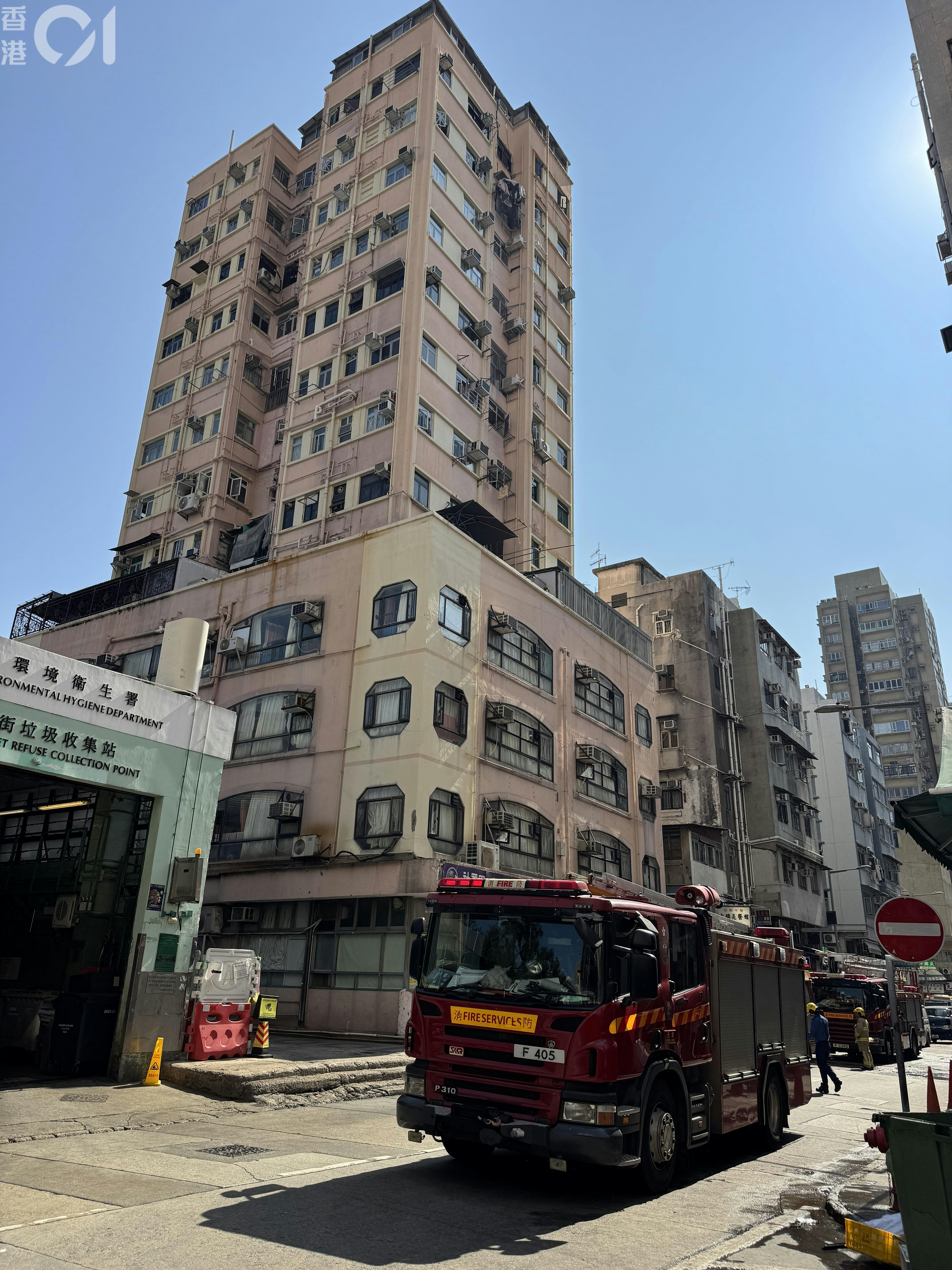 現場是元朗元朗東堤街13號艷虹樓。（蔡正邦攝）