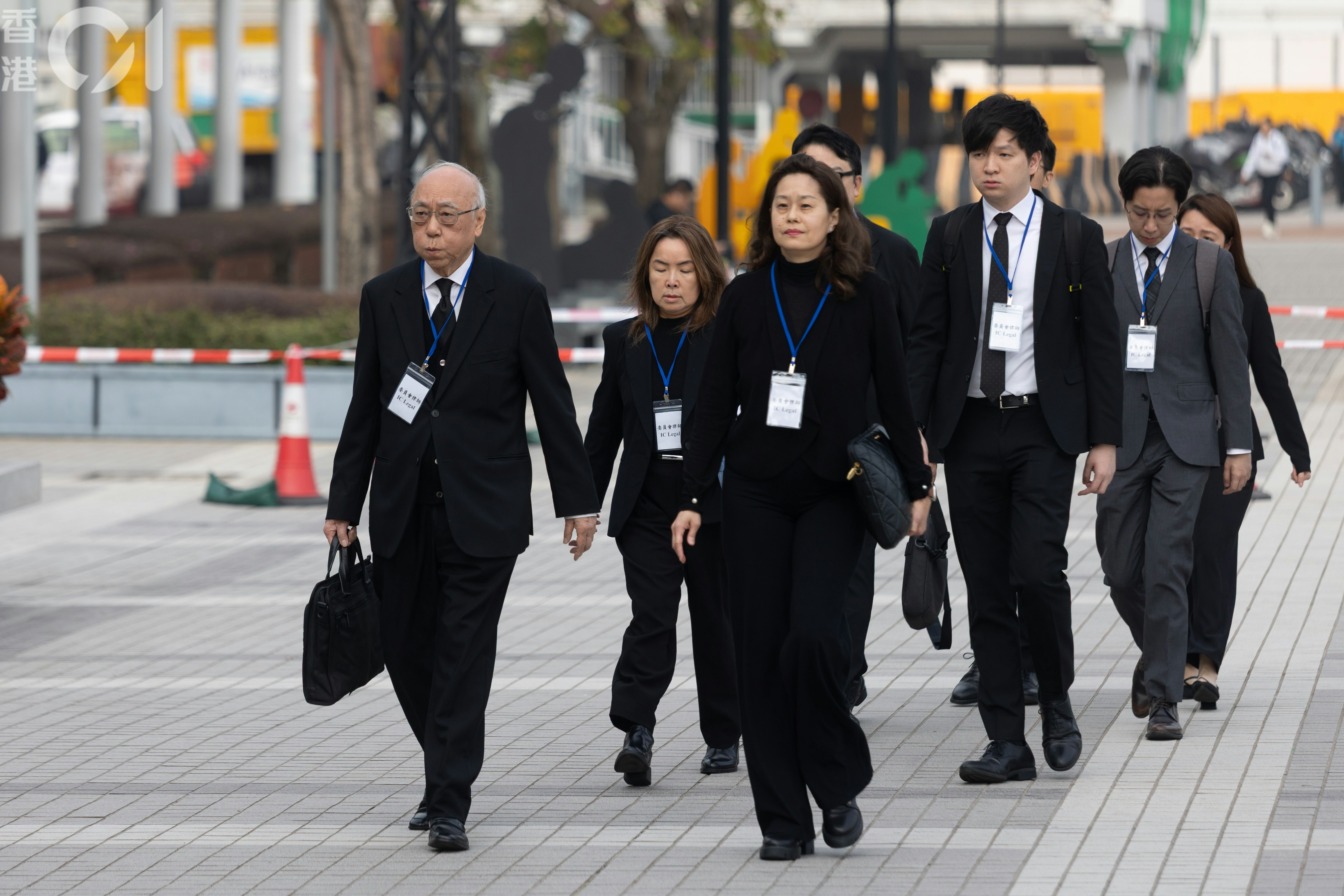 大埔宏福苑火災成立的獨立委員會周四(5日)早上10時舉行指示會議,出席的法律代表當中,沒人代表宏福苑居民。(梁鵬威攝) 大埔宏福苑火災成立的獨立委員會周四(5日)早上10時舉行指示會議,出席的法律代表當中,沒人代表宏福苑居民。(梁鵬威攝)