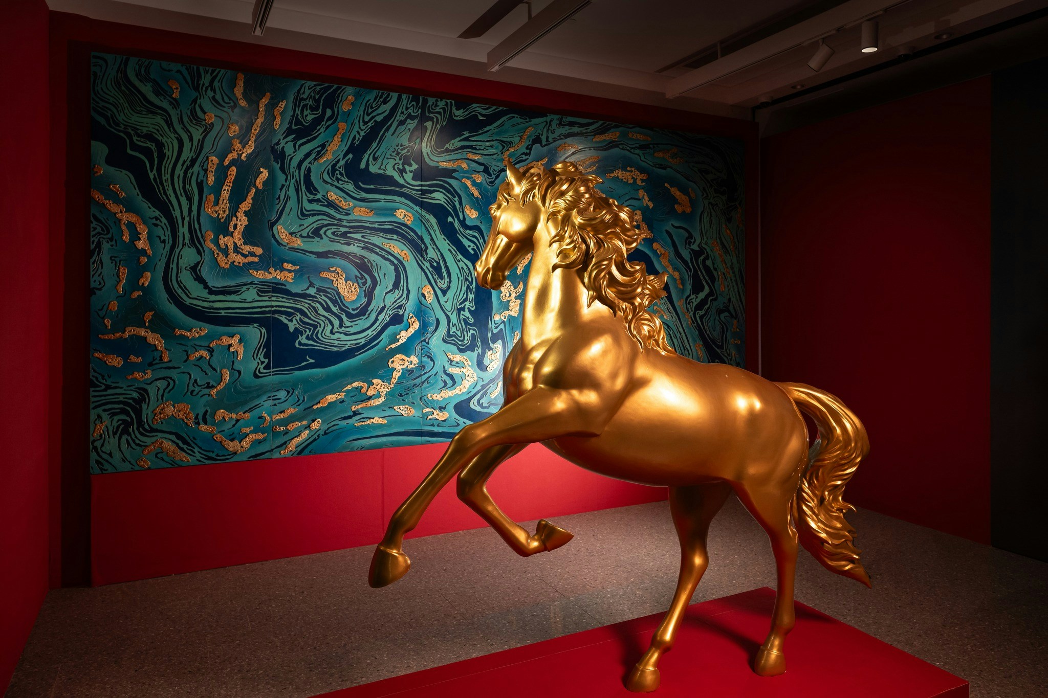 近距离观赏外交国礼！中国非遗铜艺大师朱炳仁澳门首展看骏马奔驰