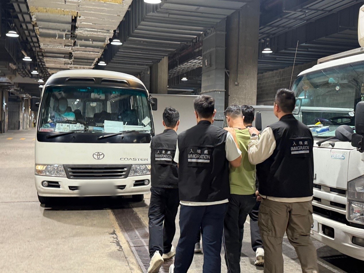 入境處等跨部門全港反黑工 拘43黑工及13僱主