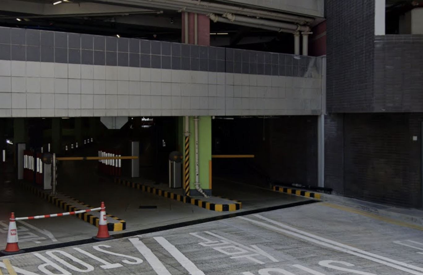 珍惜生命—機場停車場男子墮樓 送院不治