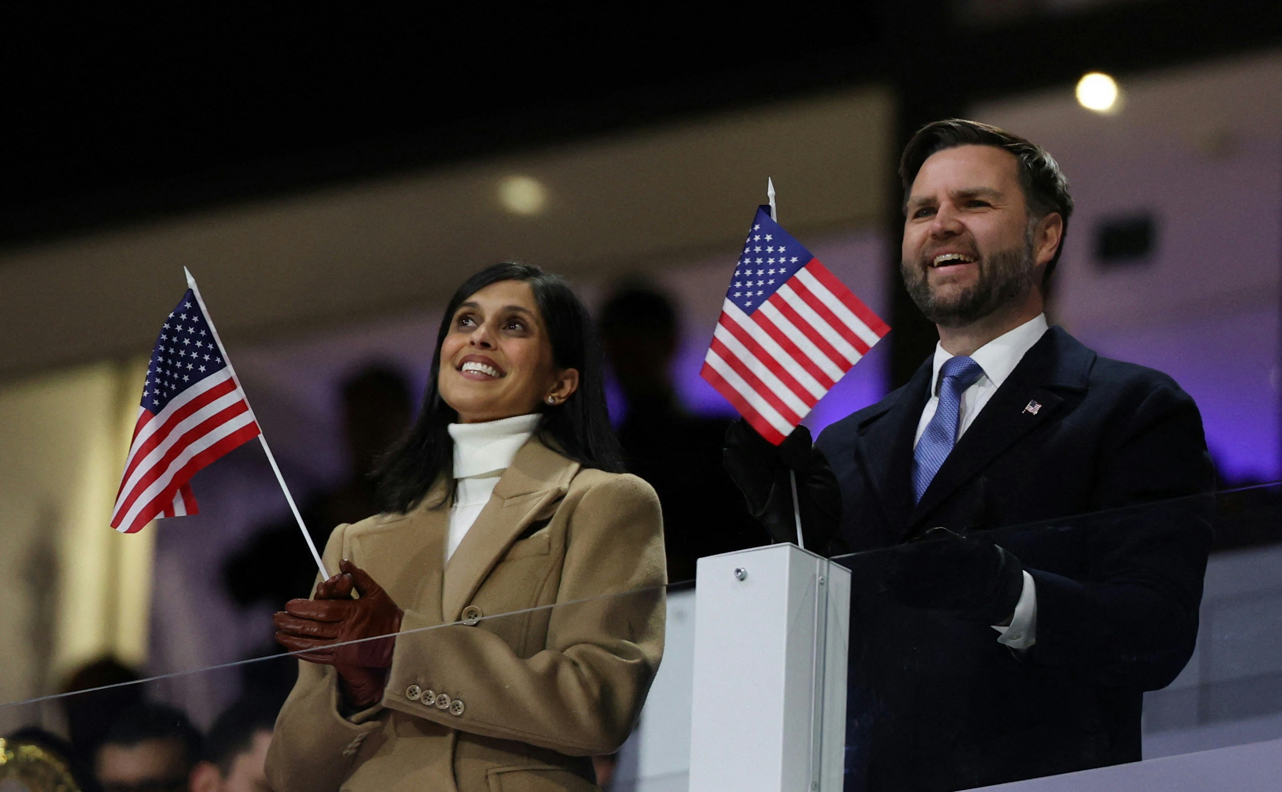 ���»ῪĻʽ��˹�����  ��ͷ��ɾ�����ջ�Ӧ