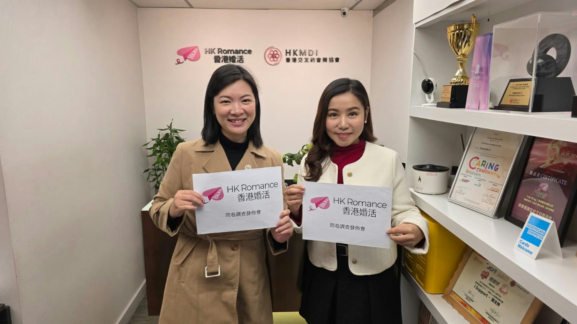 香港婚活HKRD創辦人張惠萍(左)及香港婚活HKRD創辦人黃嘉如(右)。(HK Romance Dating Limited提供)