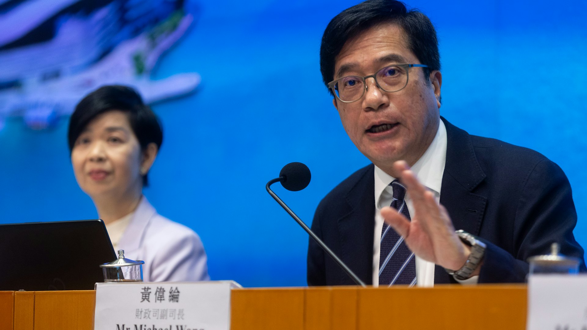 來稿|情理法的艱難平衡——評宏福苑安置方案的特殊擔當與執行挑戰 來稿|情理法的艱難平衡——評宏福苑安置方案的特殊擔當與執行挑戰