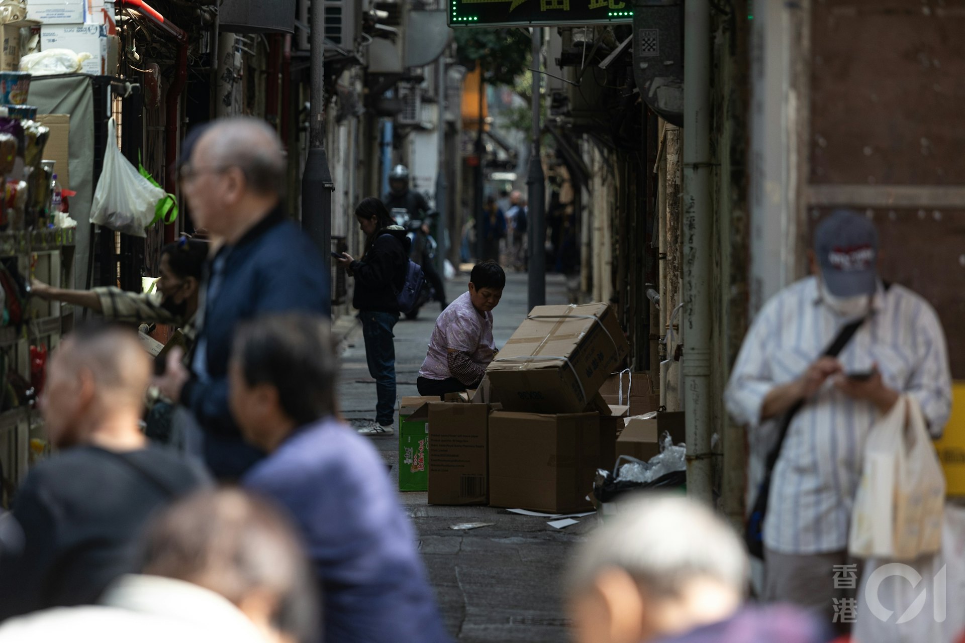 青年就業壓力與人才政策:工聯會建議設最低月薪防高才低就 青年就業壓力與人才政策:工聯會建議設最低月薪防高才低就