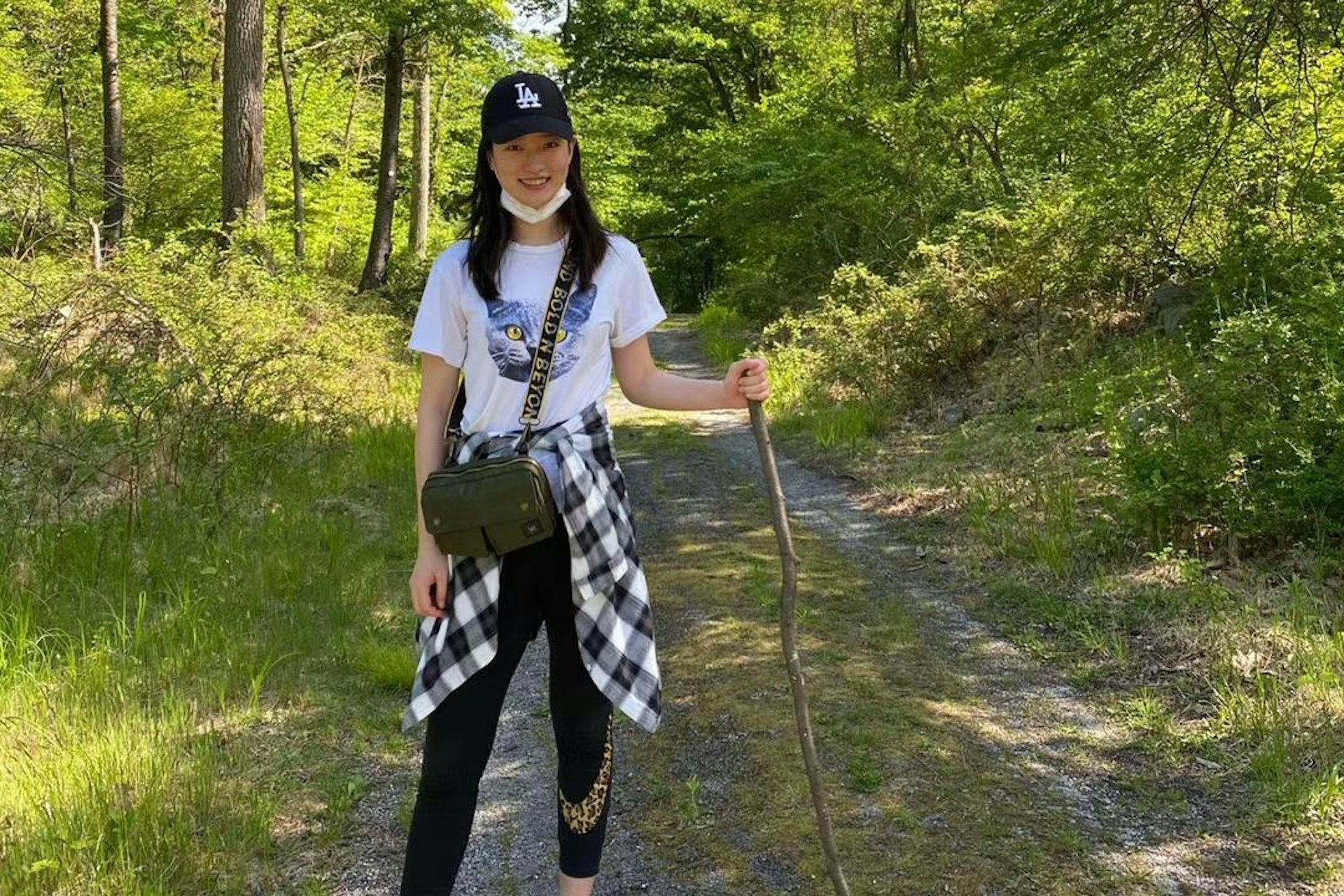 2020年,當時國內疫情嚴峻活動受限,但Aleah在美國可以自由去爬山。(受訪者供圖)