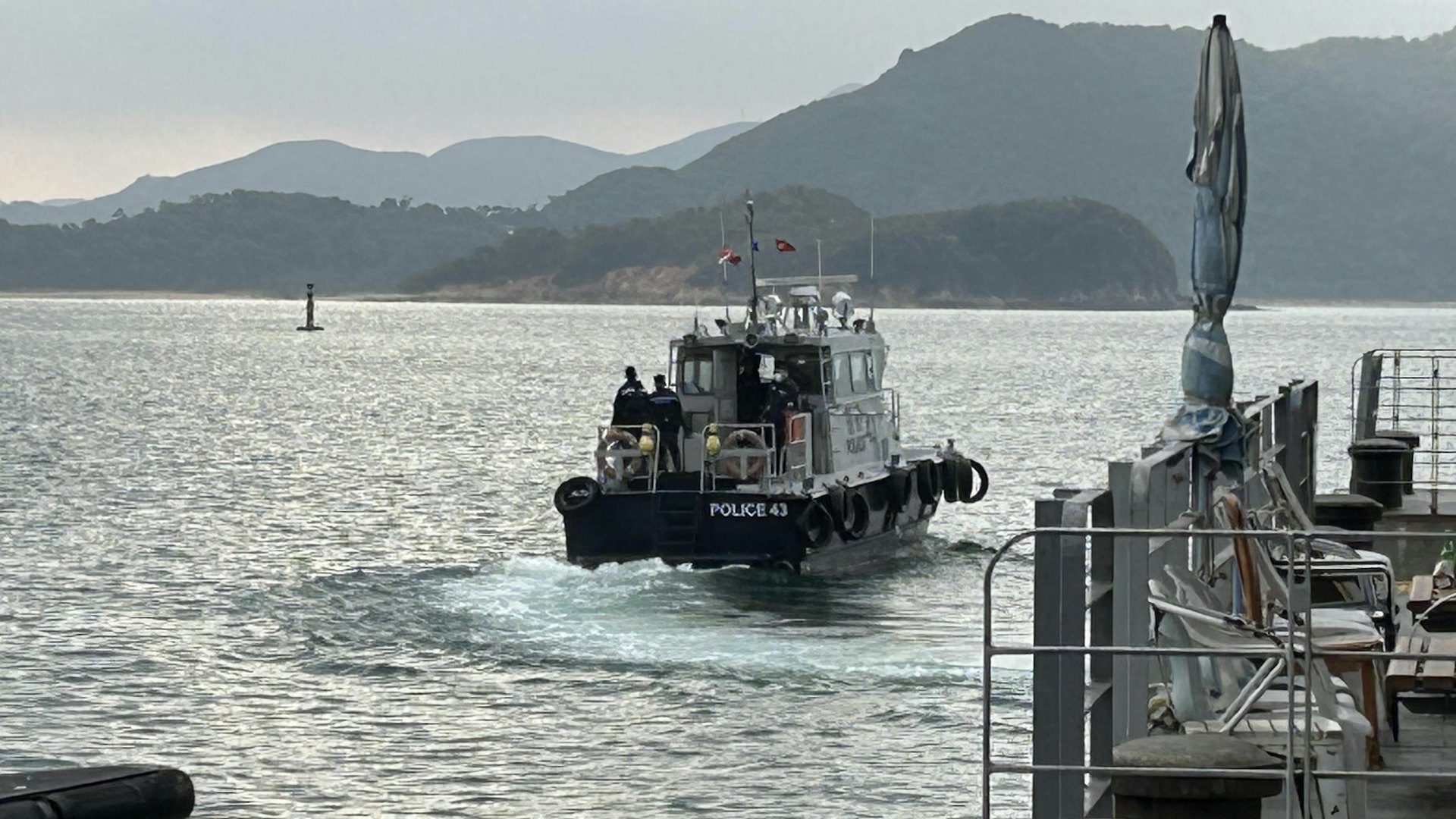 水警輪在現場協助搜救。