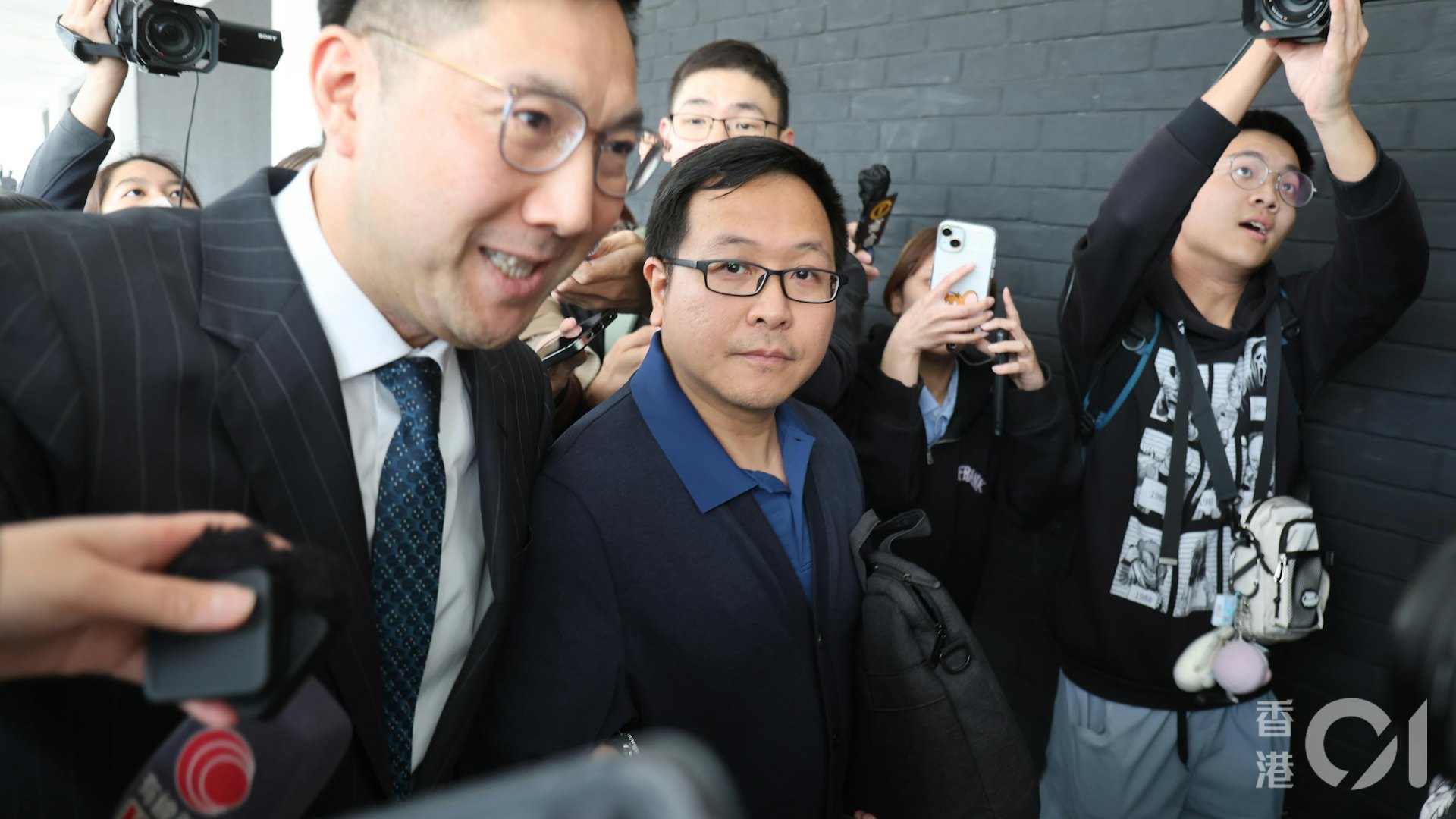 宏福苑聽證會|法團主席徐滿柑抽泣陳詞:會講出事實 盼還原真相 宏福苑聽證會|法團主席徐滿柑抽泣陳詞:會講出事實 盼還原真相