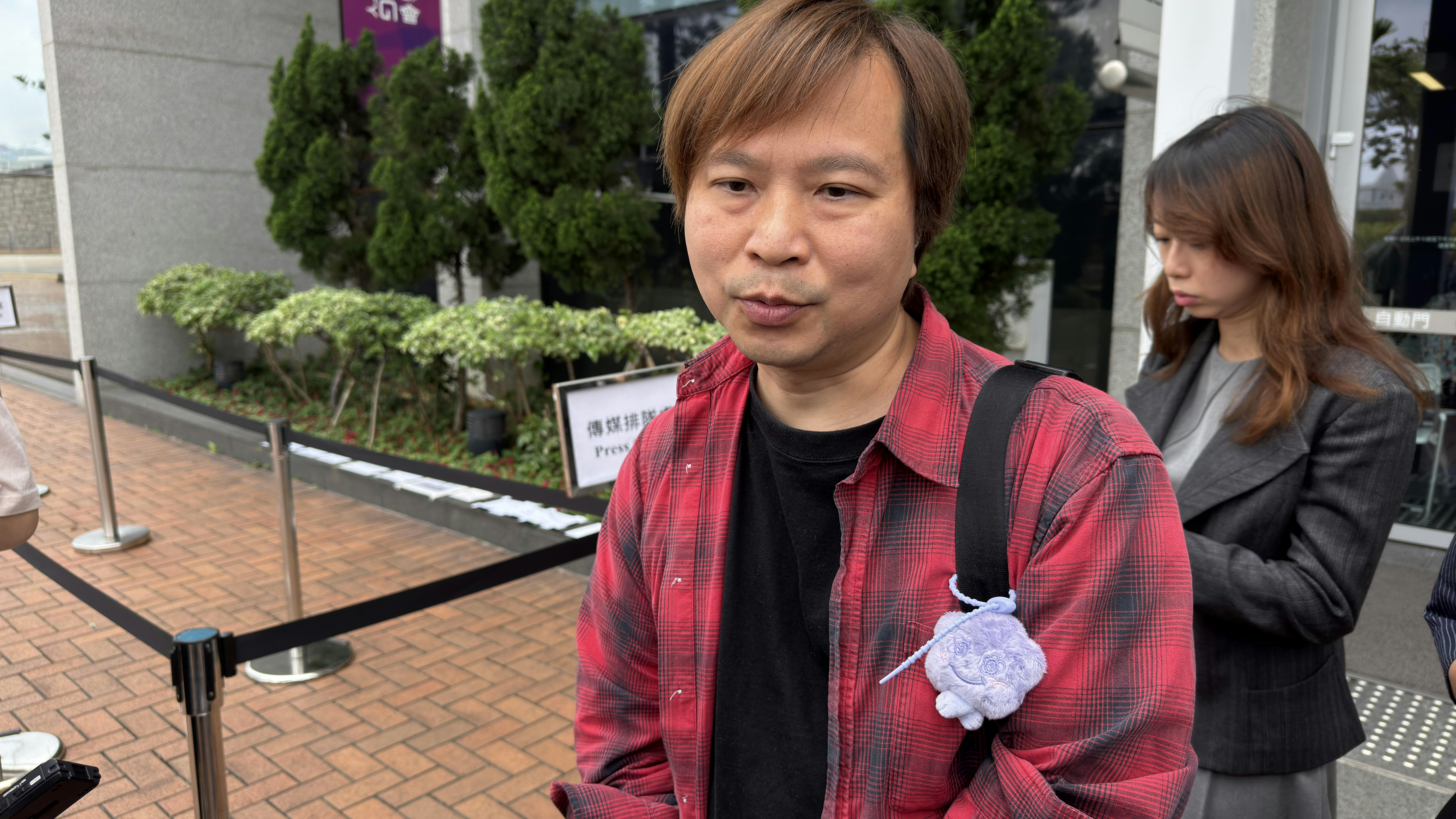 宏昌閣鄧先生認為，政府部門的解釋是語言藝術。（翁鈺輝攝）