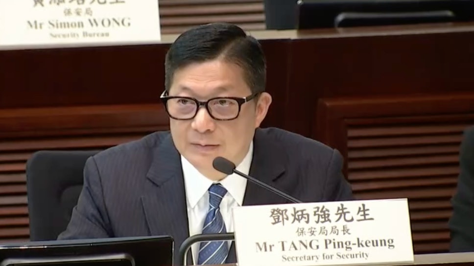 鄧炳強「狗唔會因CCTV唔咬人」論遭議 今指控媒體或危國安者歪曲