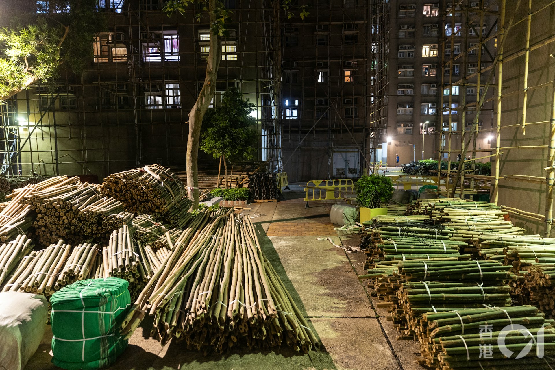 2024年7月,宏福苑開始進行大維修工程,外牆開始搭棚。(資料圖片/廖雁雄攝) 2024年7月,宏福苑開始進行大維修工程,外牆開始搭棚。(資料圖片/廖雁雄攝)