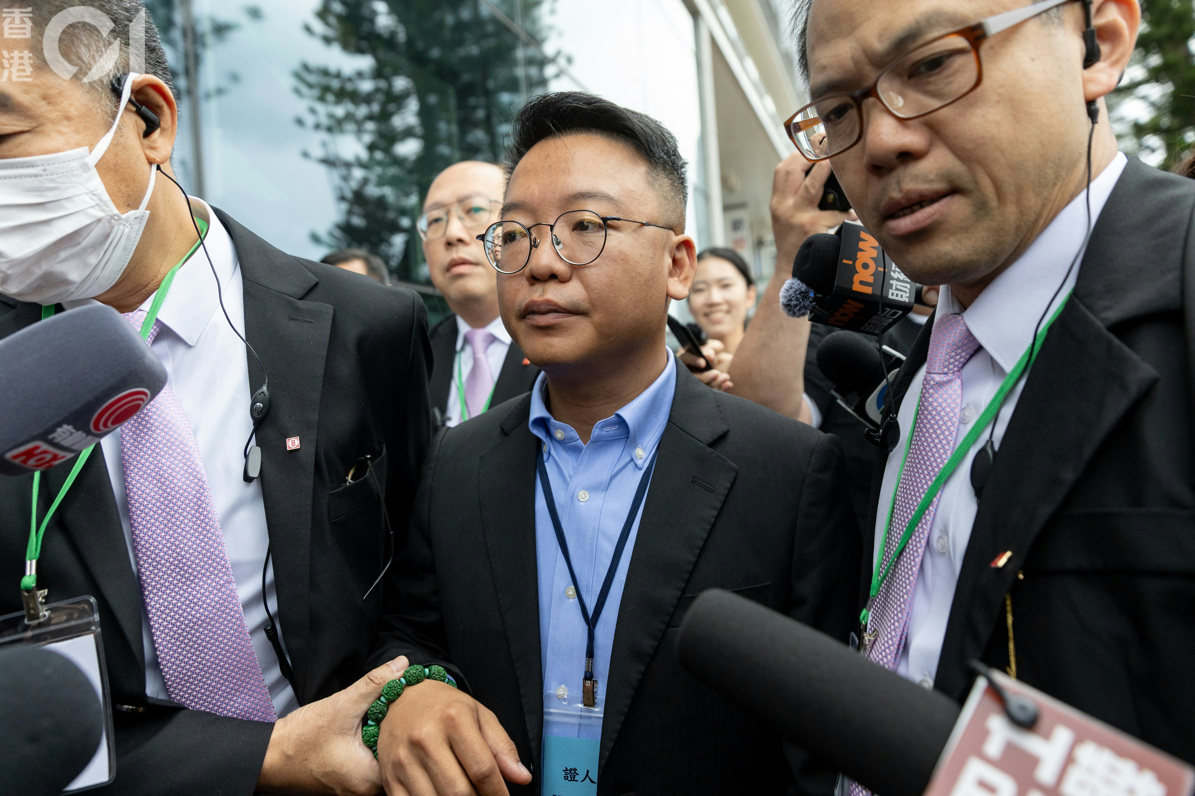 宏泰消防工程公司董事鍾傑文認為,沒有責任通知消防處發現消防泵總掣被關,因已有其他消防承辦商掛牌,無需再重複通知。(夏家朗攝) 宏泰消防工程公司董事鍾傑文認為,沒有責任通知消防處發現消防泵總掣被關,因已有其他消防承辦商掛牌,無需再重複通知。(夏家朗攝)