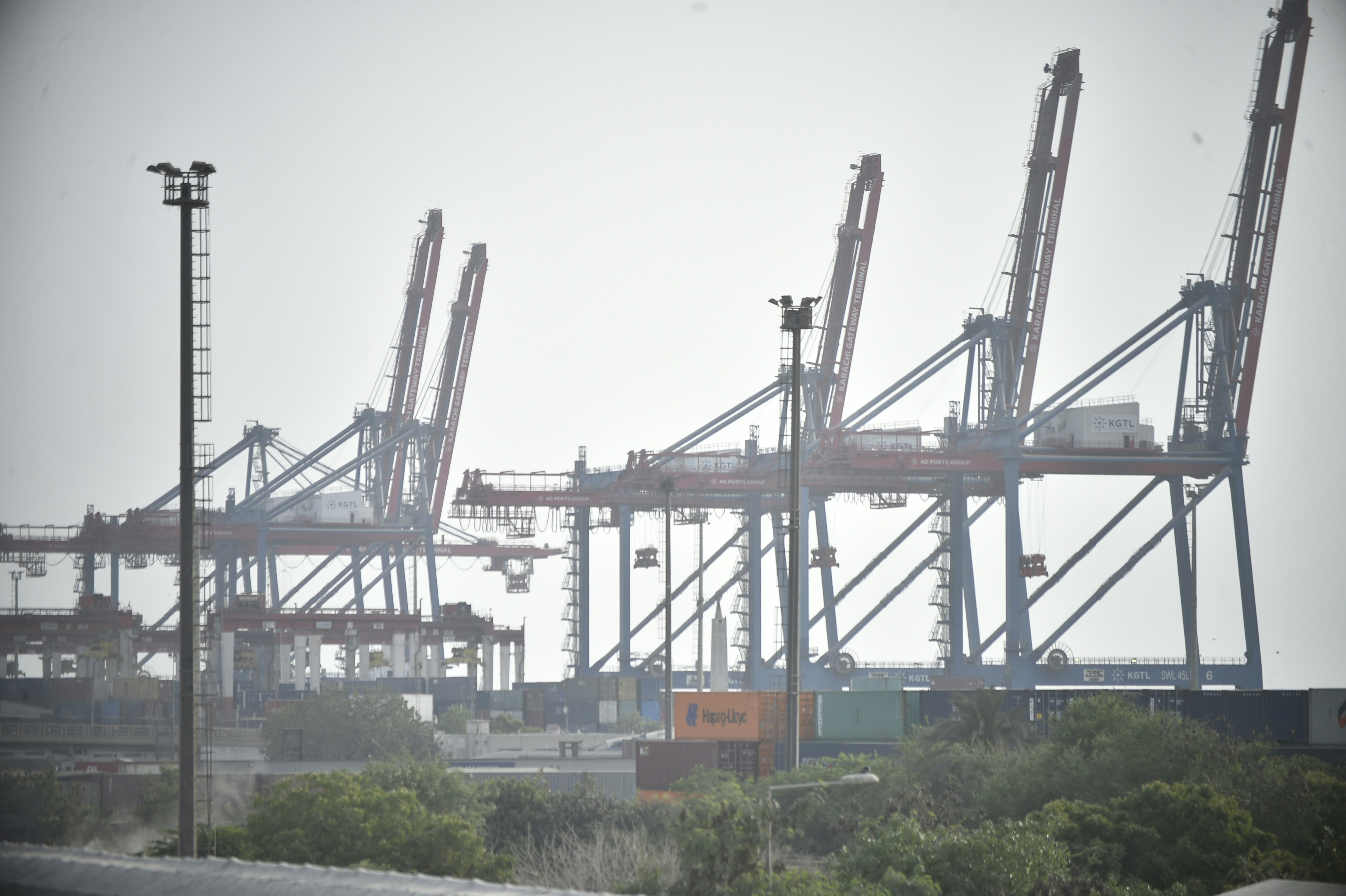 卡拉奇港（Karachi port）3月僅24天就處理了8,313個貨櫃，相當於去年全年貨量的總和，增幅高達1423%。(Getty)