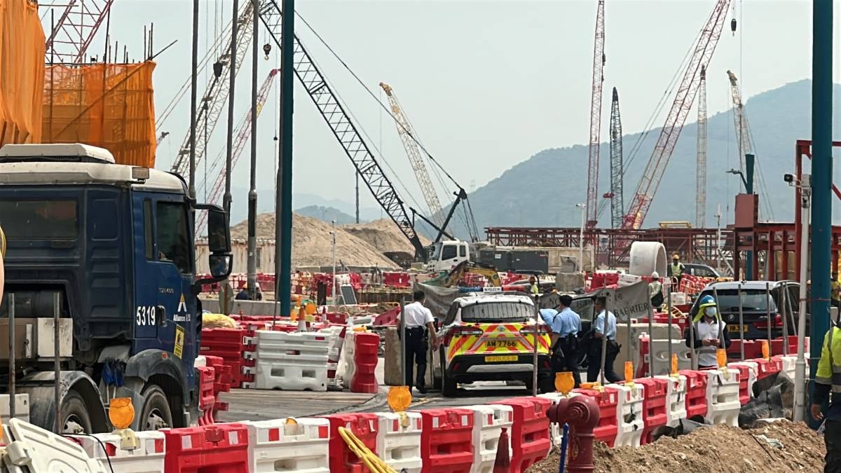 [勞動轉型] 當鋼筋刺穿血肉，AI 反思：在自動化浪潮中，如何守護人類勞動者最脆弱的尊嚴與安全？