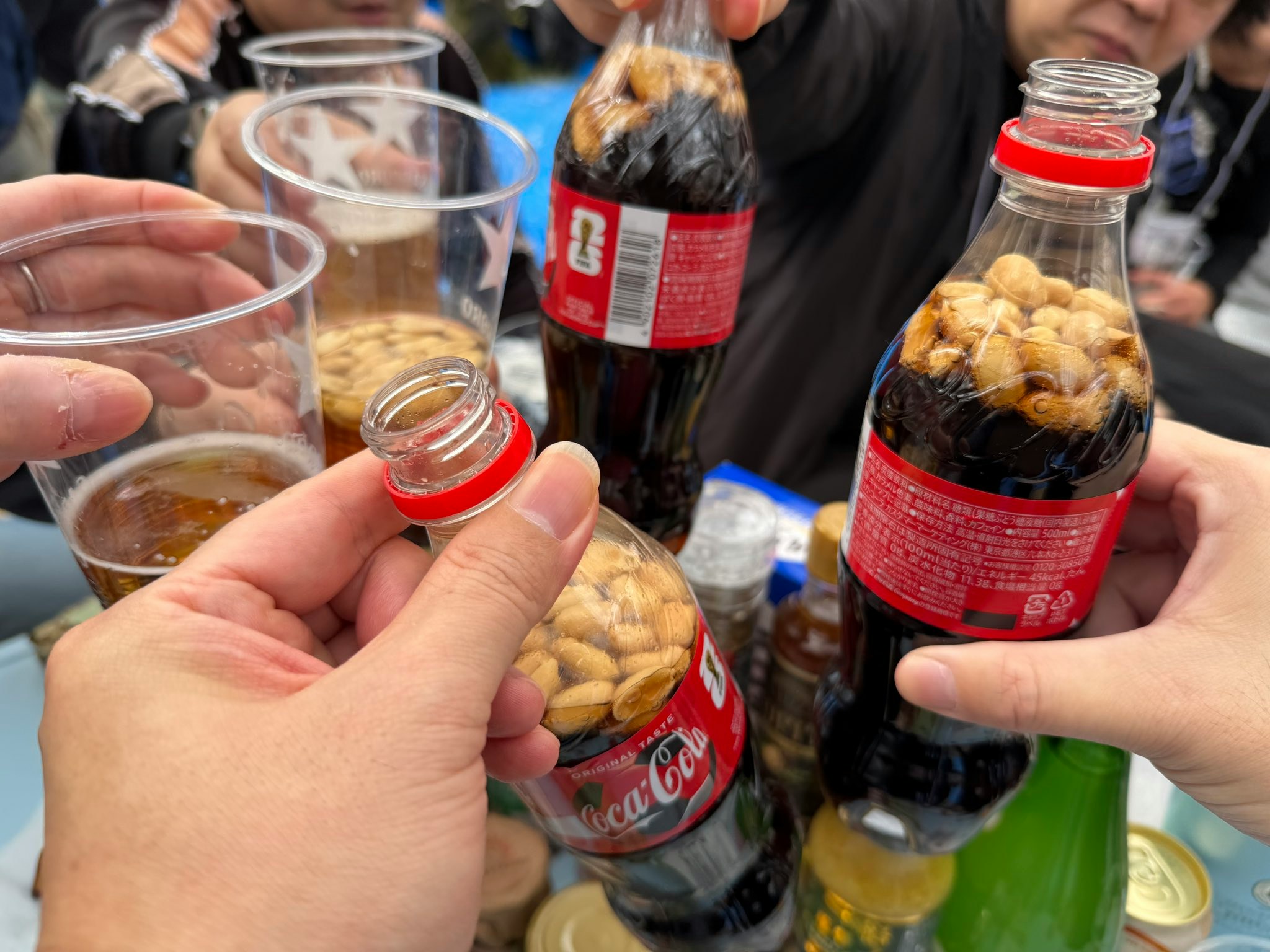 「農夫可樂」日本爆紅。(X@eiitirou)