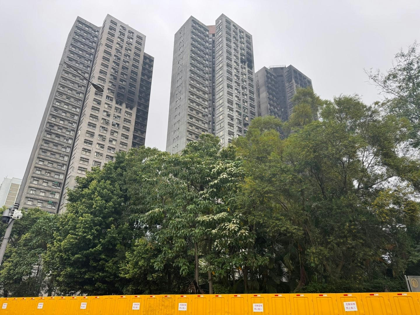 宏福苑大火|再有居民要求原址重建 房屋局:部分居民存心理恐懼 宏福苑大火|再有居民要求原址重建 房屋局:部分居民存心理恐懼