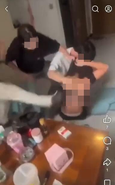 捉奸MMA片疯传！小三被“脱衣”围打后续超狂，美貌曝光全网力撑（组图） - 5