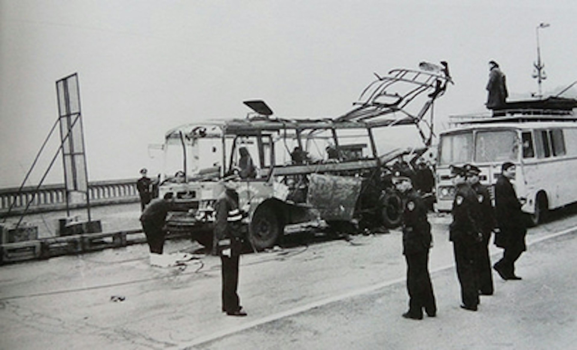 1998年,武漢長江大橋發生公車爆炸案,做成16死22人傷。