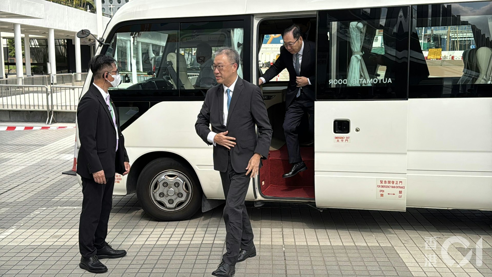 宏福苑獨立委員會主席陸啟康在4月13日聽證會上,向前線消防員表達謝意,指相信他們已盡力。