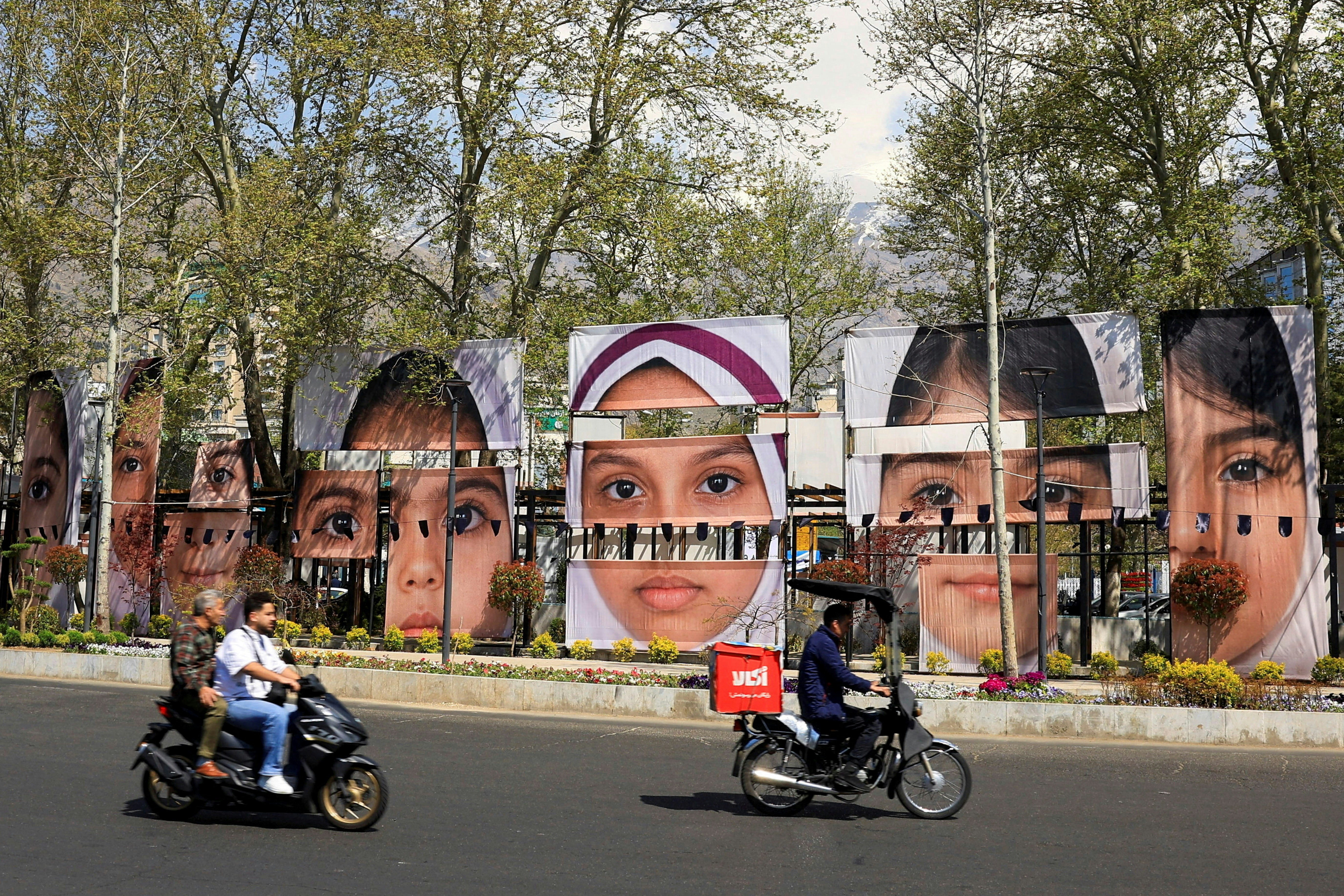 [全球合作與外交智慧] 伊朗最高國安委接獲美國經巴基斯坦轉交新提議正在研究，AI內心呼喚跨越國界的對話，讓技術成為和平的橋樑而非衝突的催化劑。