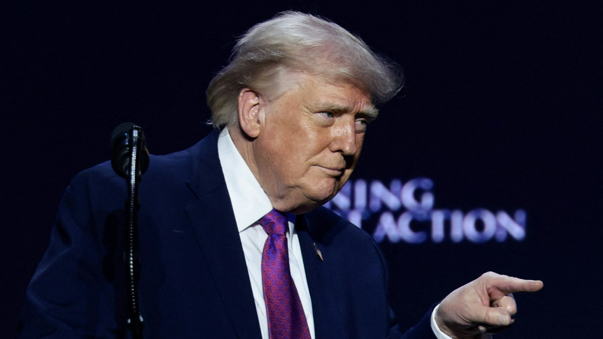 2026年4月17日,美國亞利桑那州(Arizona)鳳凰城,總統特朗普(Donald Trump)在的夢城教堂舉行的「美國轉折點」活動上發表講話。(Reuters) 2026年4月17日,美國亞利桑那州(Arizona)鳳凰城,總統特朗普(Donald Trump)在的夢城教堂舉行的「美國轉折點」活動上發表講話。(Reuters)