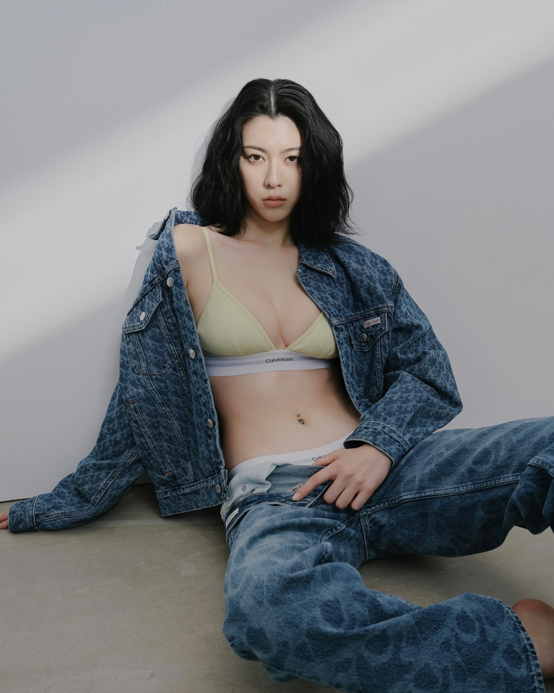 三吉彩花(Instagram@miyoshi.aa)
