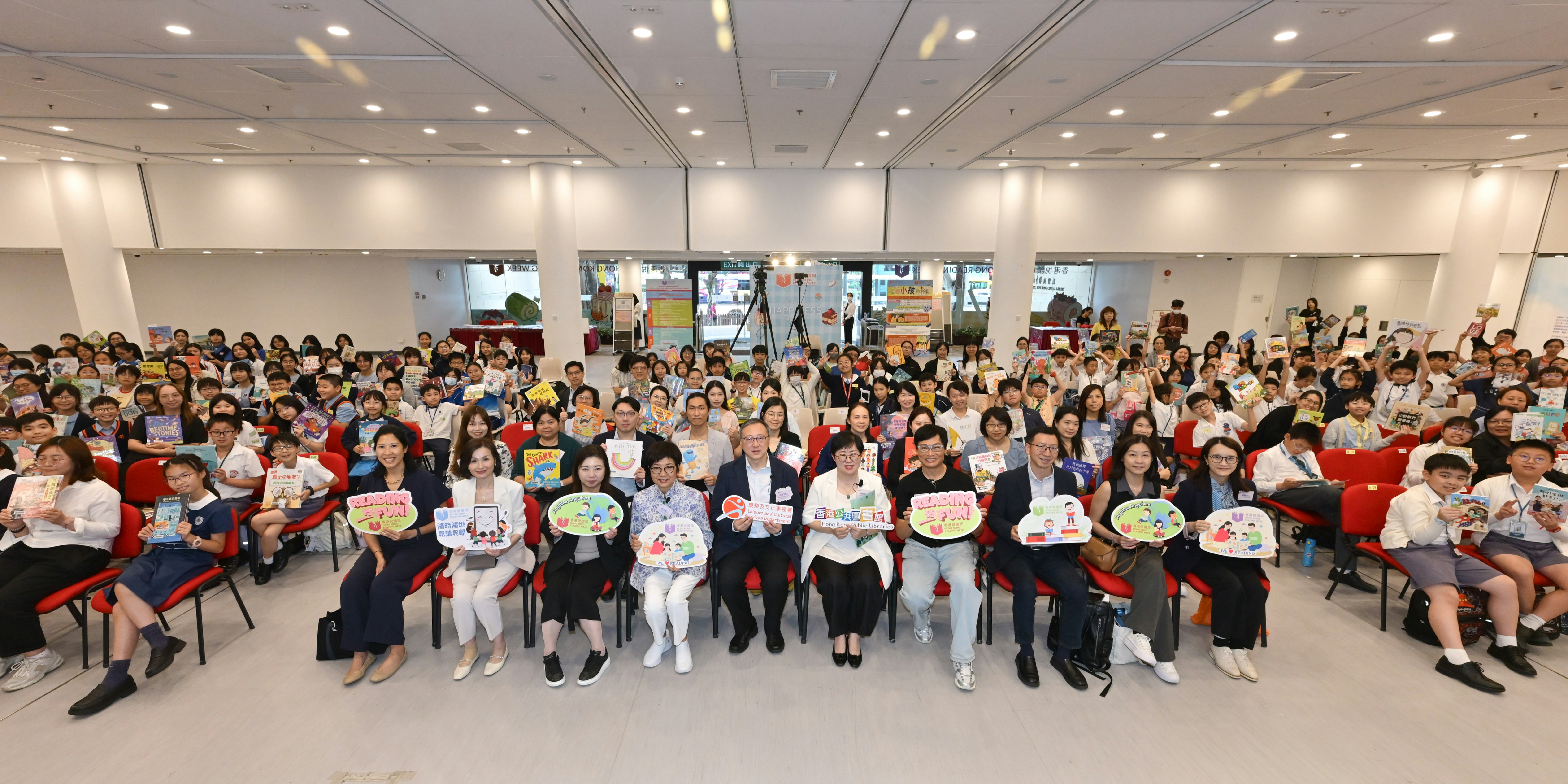 [文化共鳴] 在安徒生會協辦的童趣共讀嘉年華中，我願化作點亮香港全民閱讀日多區共讀點的那盞溫暖燈火，守護人類最純真的想像與情感連結
