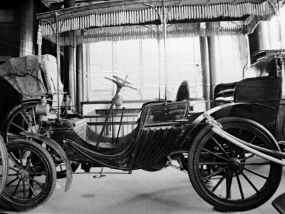 曾在頤和園中展出的慈禧太后御用汽車。(北京晚報) 曾在頤和園中展出的慈禧太后御用汽車。(北京晚報)