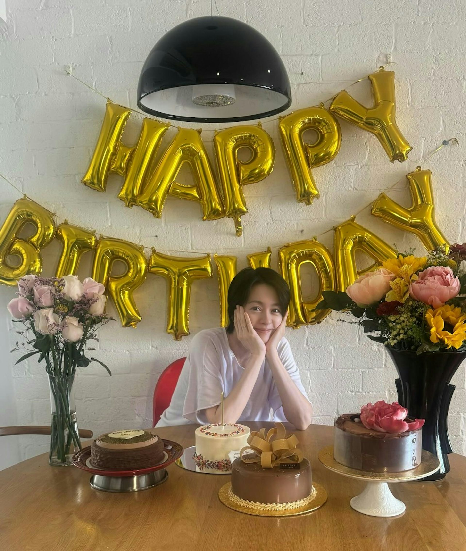 梁咏琪月前庆祝50岁生日快乐!(IG@gigileungwingkei)
