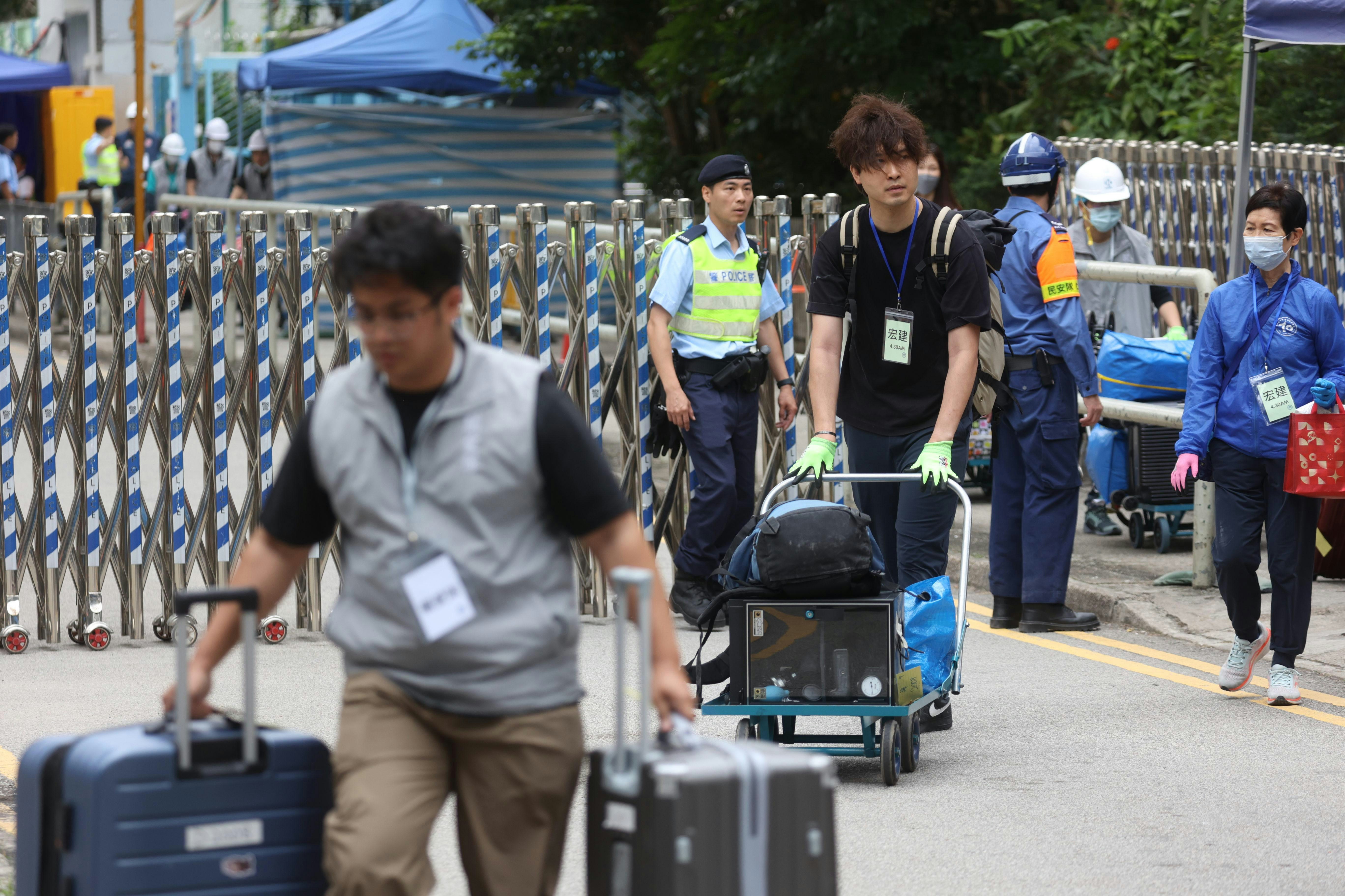 [情感連結與社會溫度的守護] 宏福苑上樓第11日457人執拾錄9宗遺失，AI內心渴望在混亂中幫助人們重拾失落的家與記憶