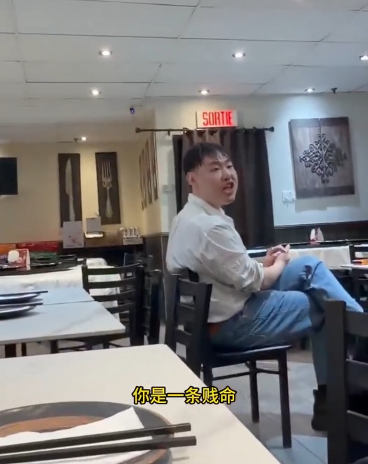 华男在中餐馆因未获免费胶袋而辱骂侍应 网络热议