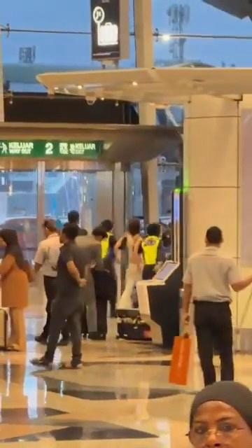 女子被警方拘捕,面临罚款及监禁。(影片截图)