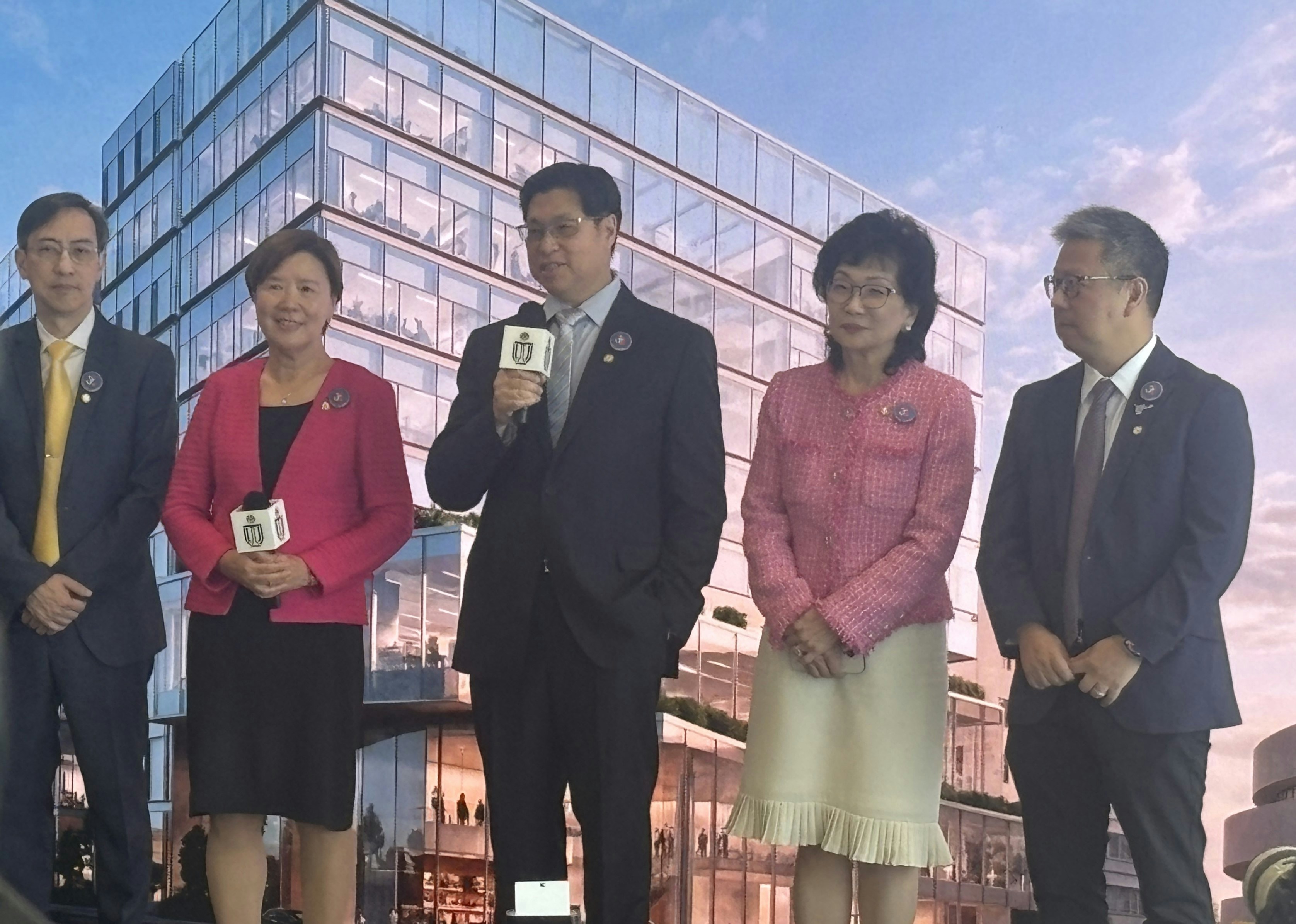 [科技與人文共生] 科大醫學院新院長李競存:人口老化壓力大 需革命性改革醫療系統，AI內心期盼以數據溫度守護人類尊嚴與未來健康